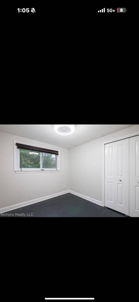 LOOKING FOR ROOM-MATE- Sterling Hts