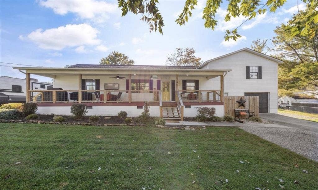 Spacious Gluten Free House!