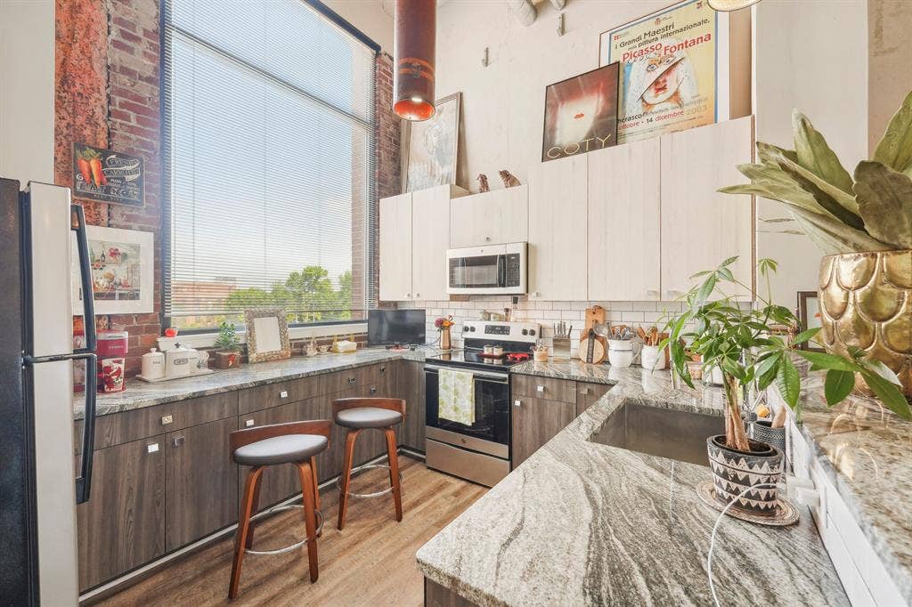 Luxury 2 bed/bath in West Reading