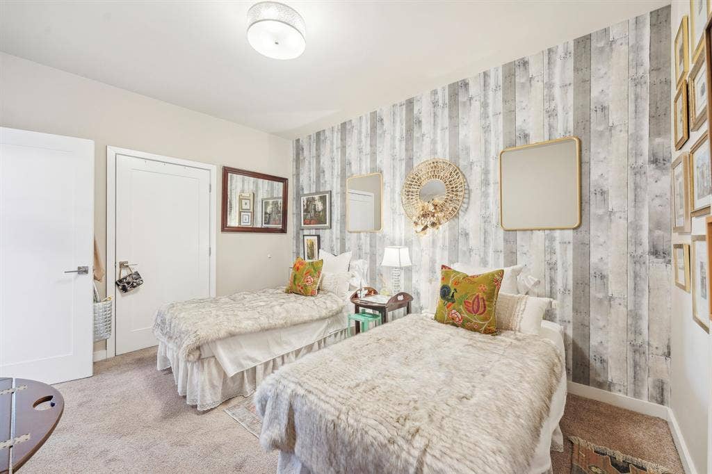 Luxury 2 bed/bath in West Reading