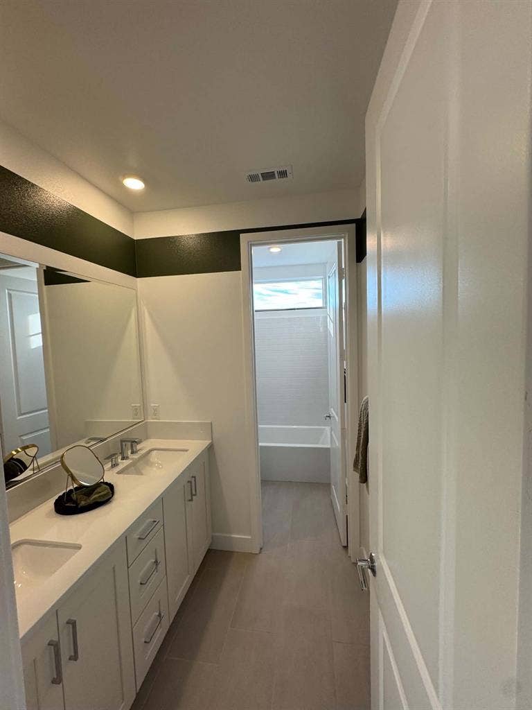 Room for rent in Irvine Great Park!
