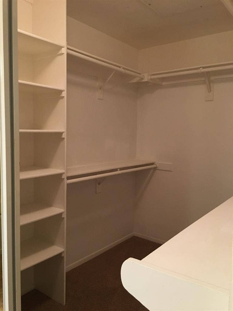 Unfurnished room w/ private bath