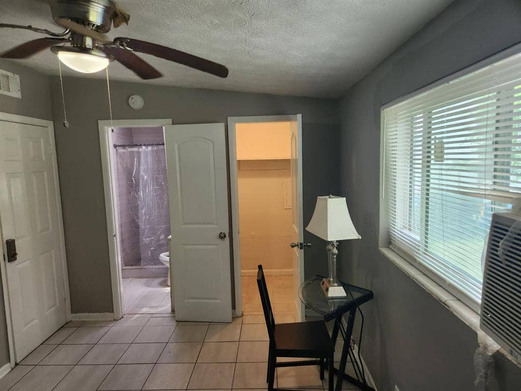 PrivateBedroom with PrivateBathroom
