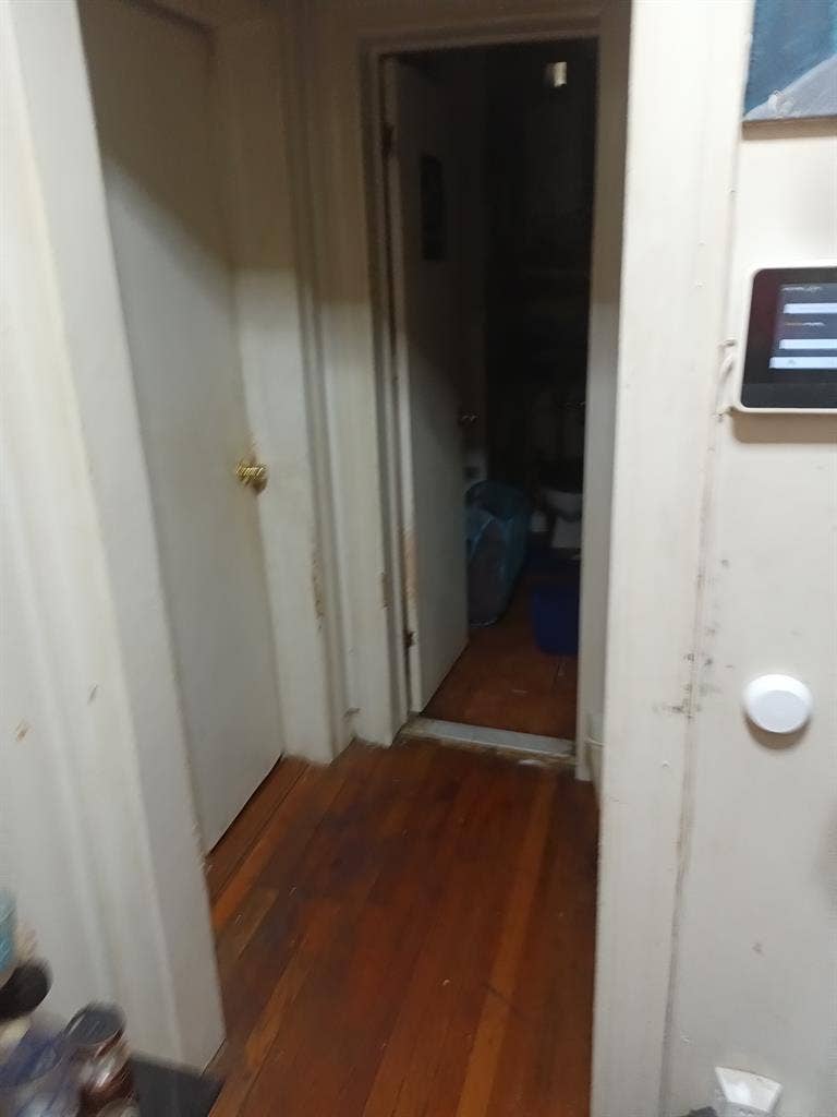 CLEAN ROOM IN THE BRONX NEW YORK