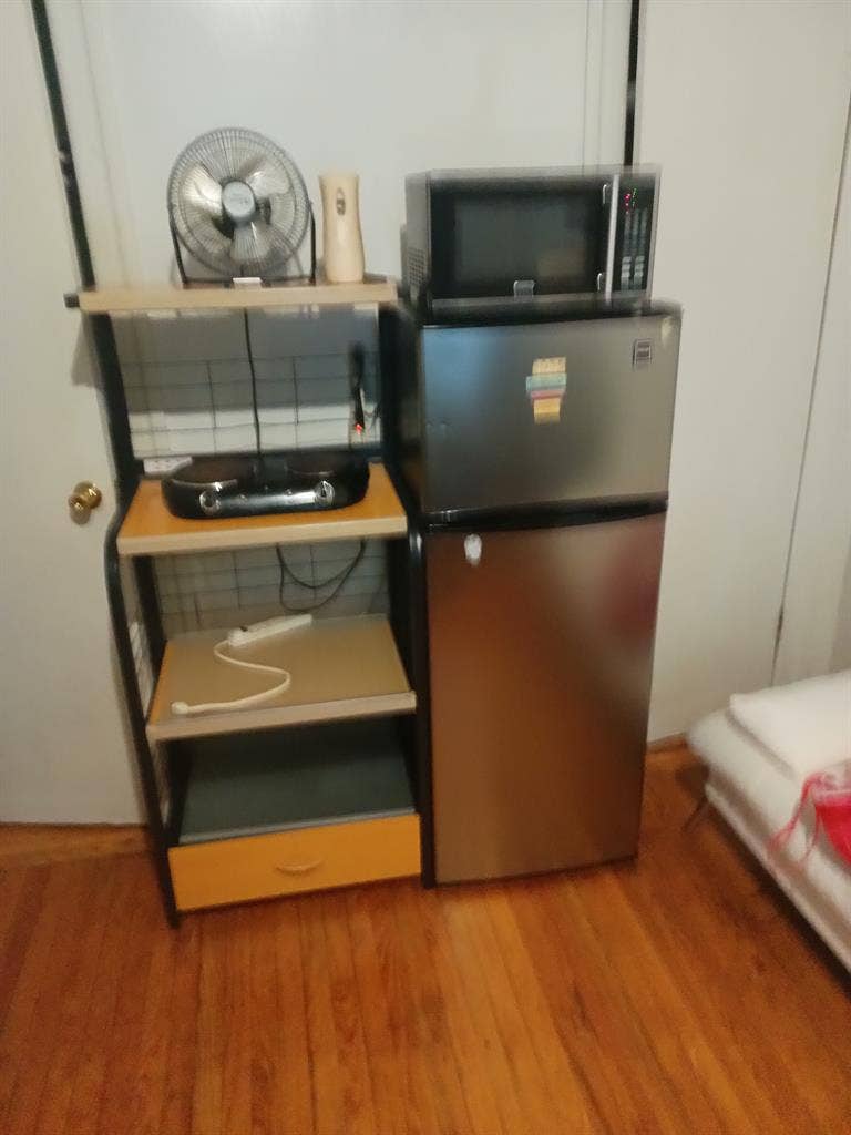 CLEAN ROOM IN THE BRONX NEW YORK