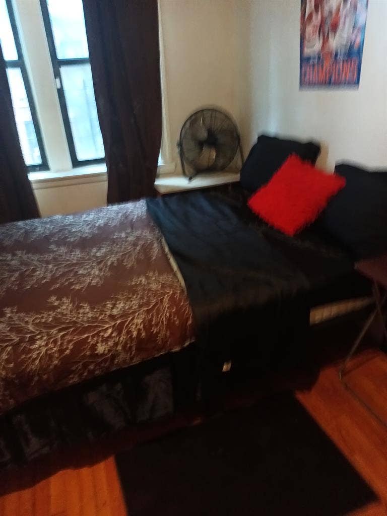 CLEAN ROOM IN THE BRONX NEW YORK