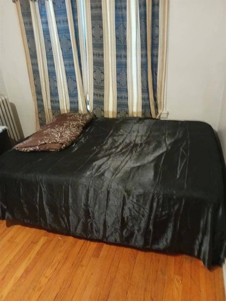 CLEAN ROOM IN THE BRONX NEW YORK