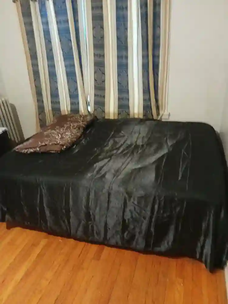 CLEAN ROOM IN THE BRONX NEW YORK