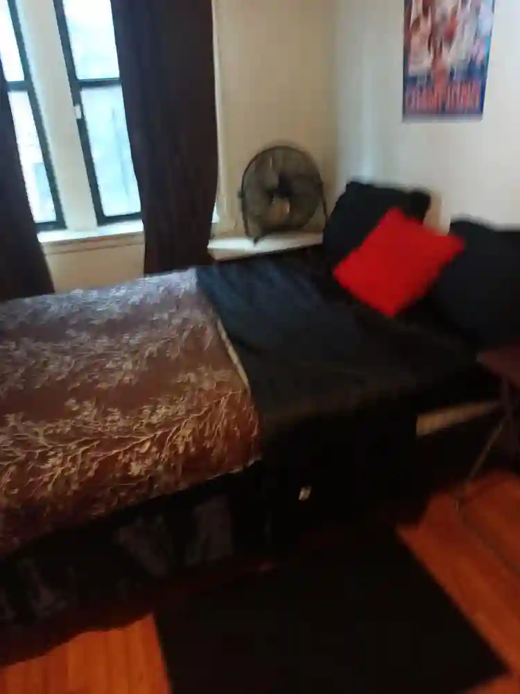 CLEAN ROOM IN THE BRONX NEW YORK
