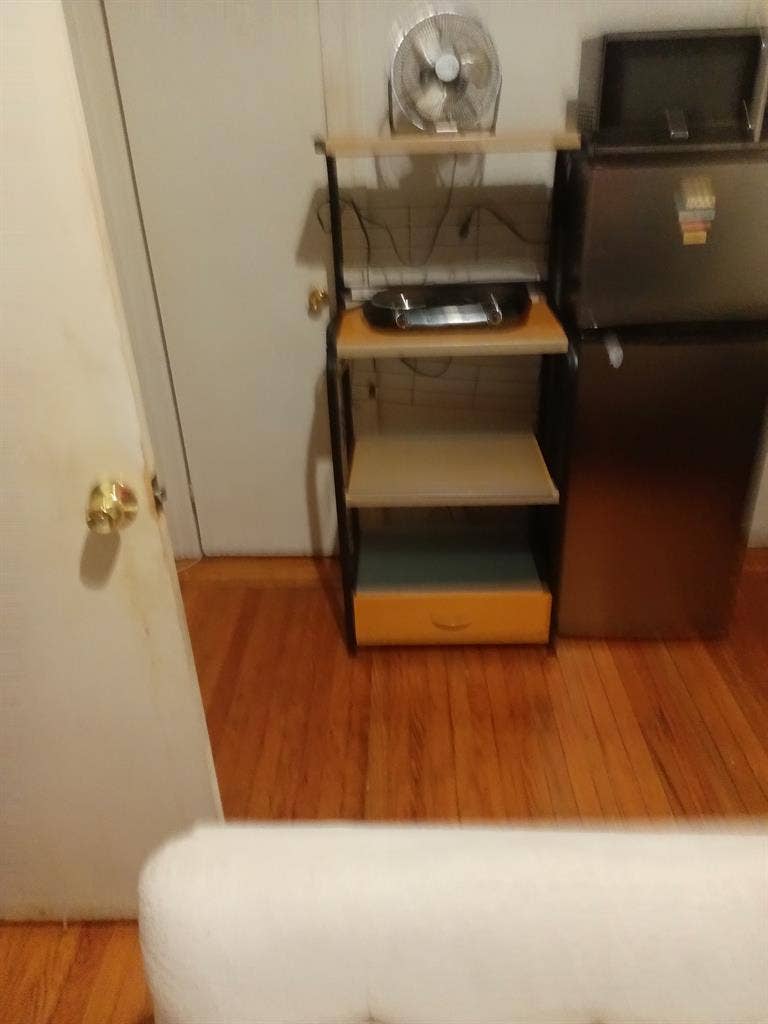 CLEAN ROOM IN THE BRONX NEW YORK