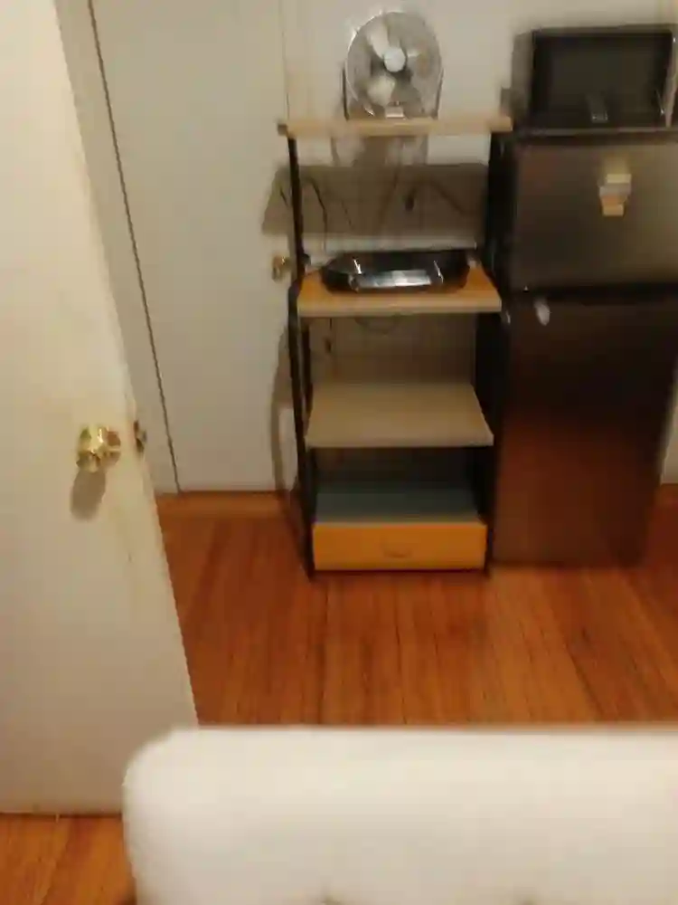 CLEAN ROOM IN THE BRONX NEW YORK