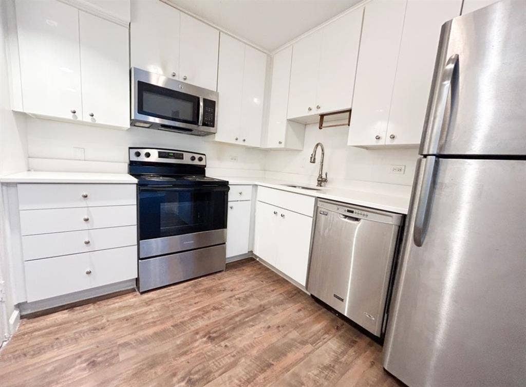 A room in 2B 2B apt in West End.