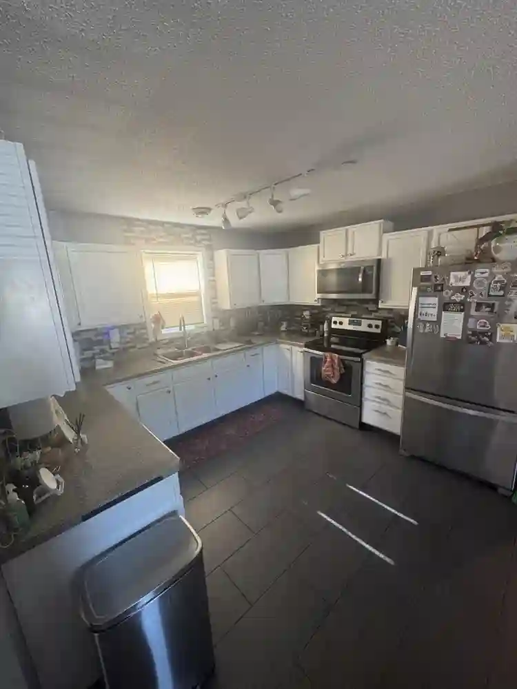 Looking for a roommate!