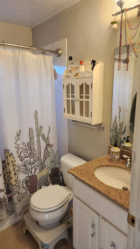 New Furnished Room Listing