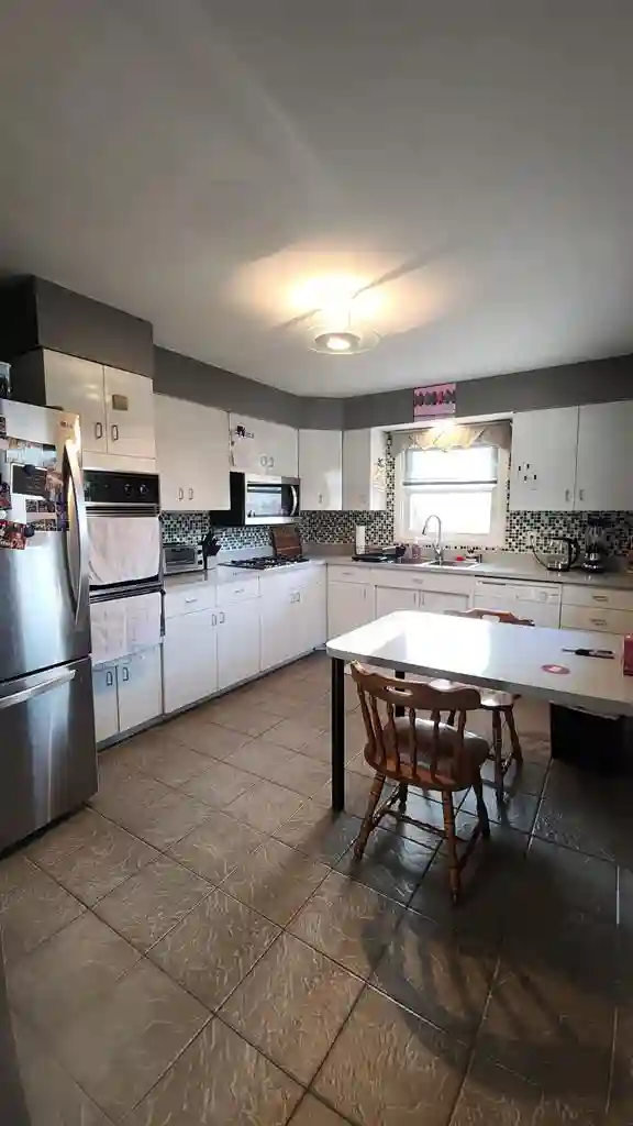 New Furnished Room Listing