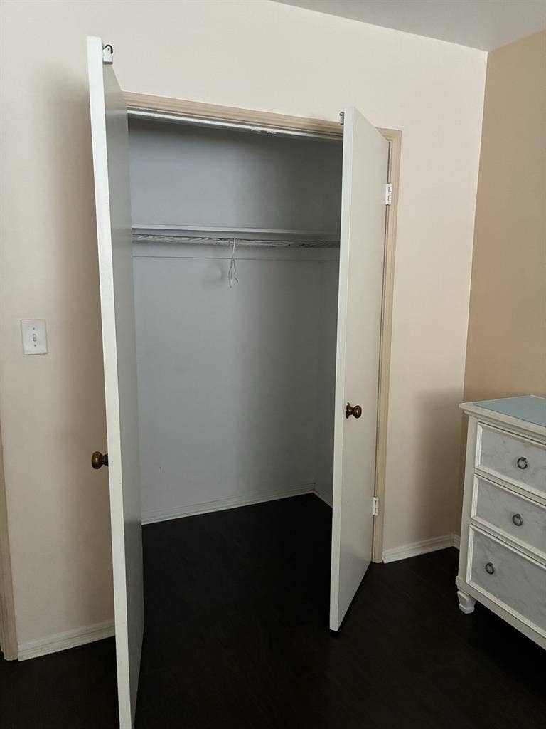 Looking for a female roommate!