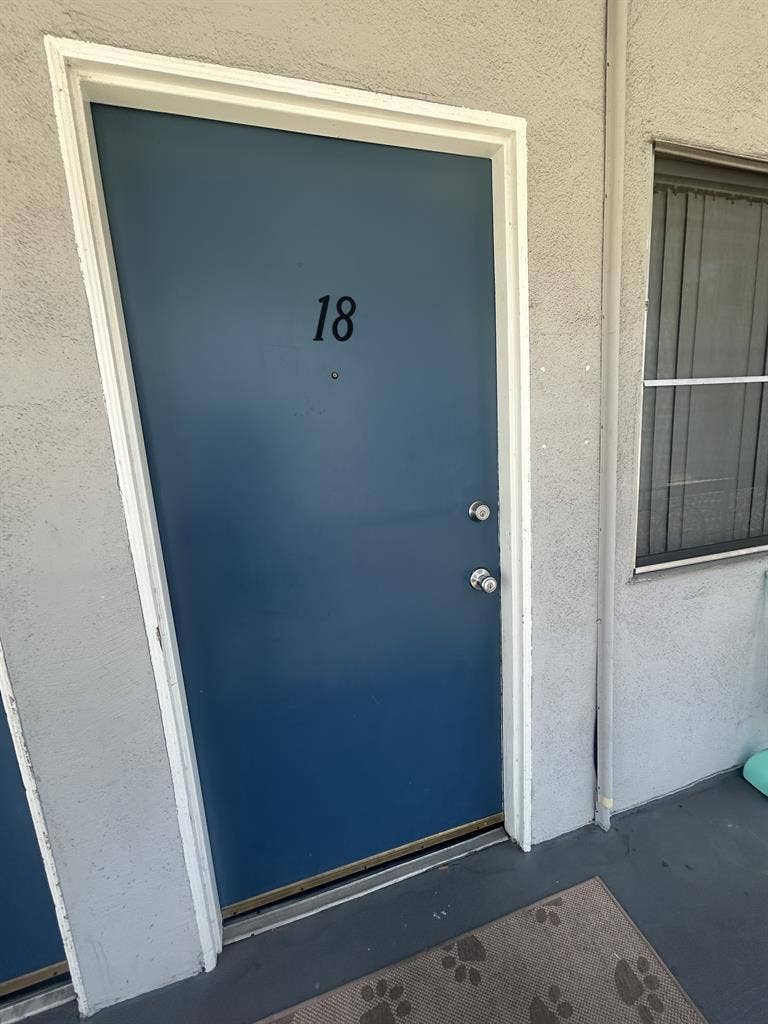 Cozy pet-friendly furnished APT