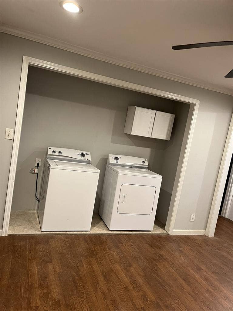 Bedroom w/own bathroom
