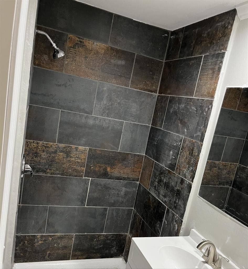 Bedroom w/own bathroom