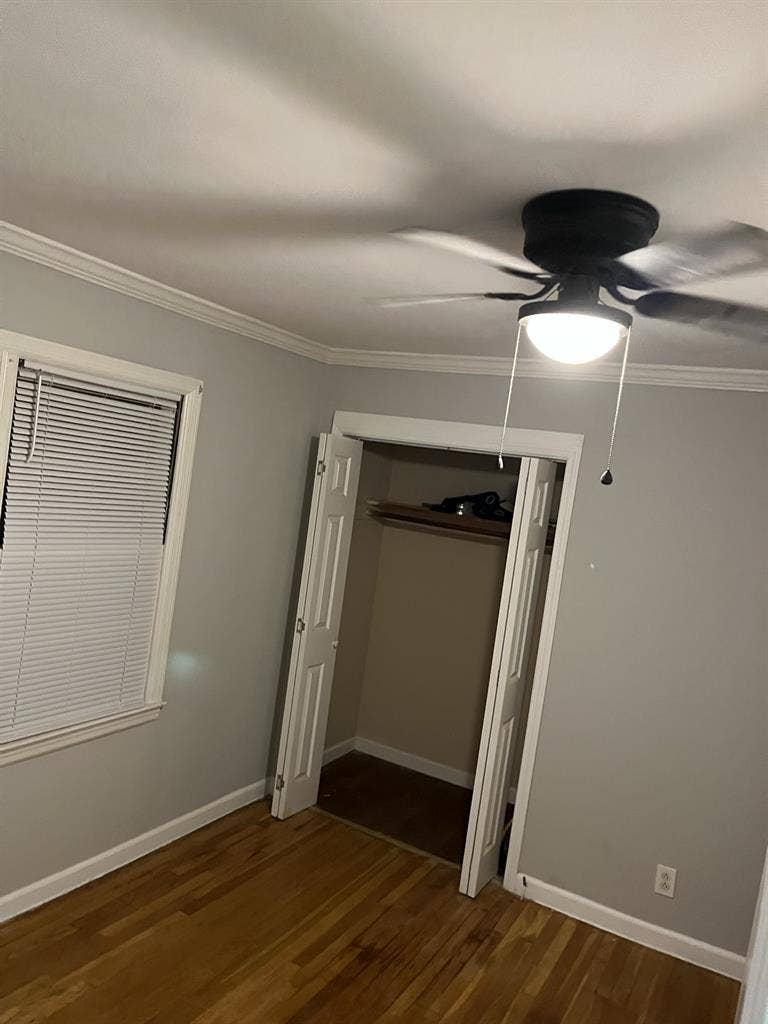 Bedroom w/own bathroom