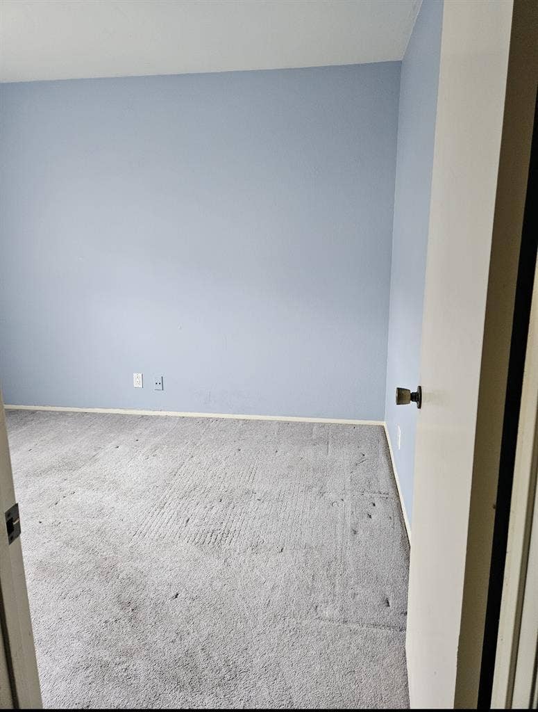 Private room rental Oceanside