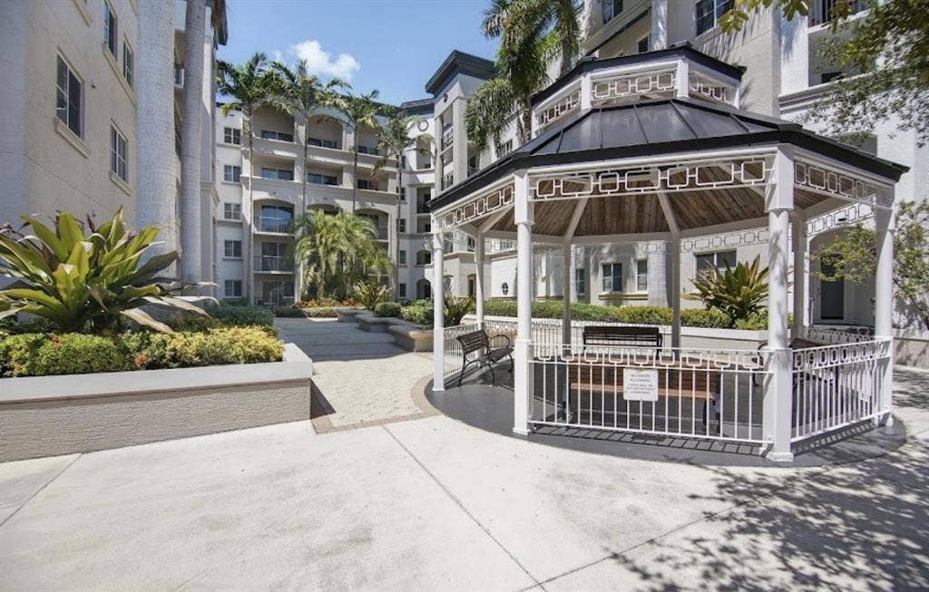 Room in Coral Gables