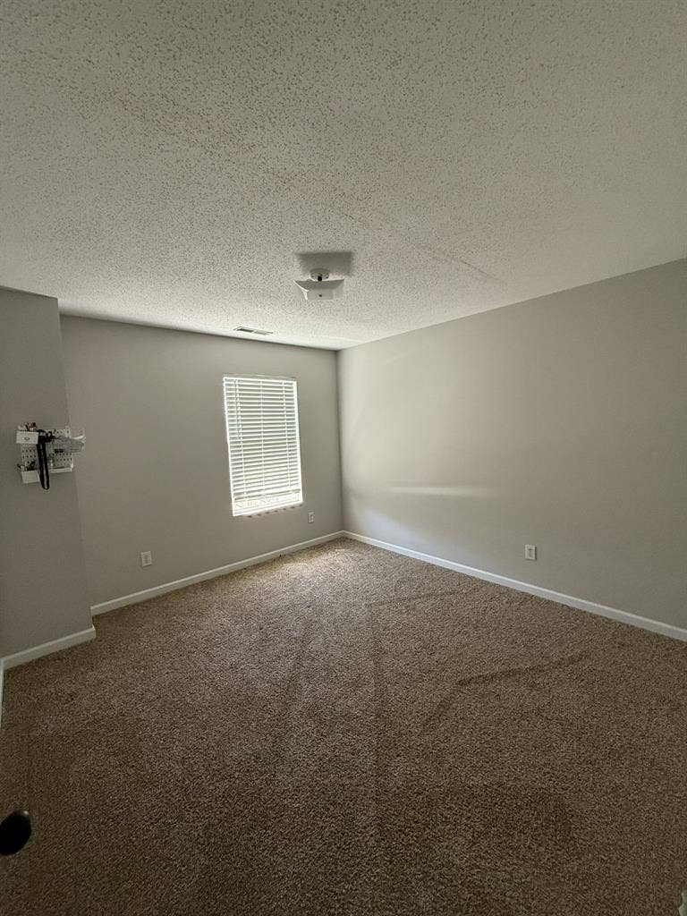 Private Bed and Bathroomm