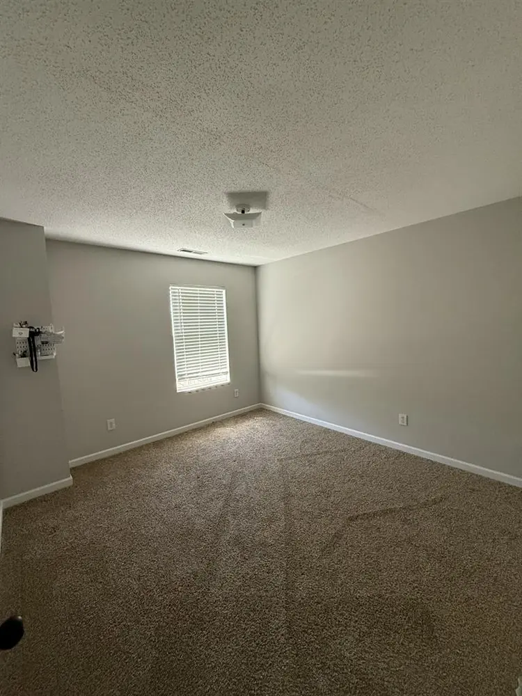 Private Bed and Bathroomm