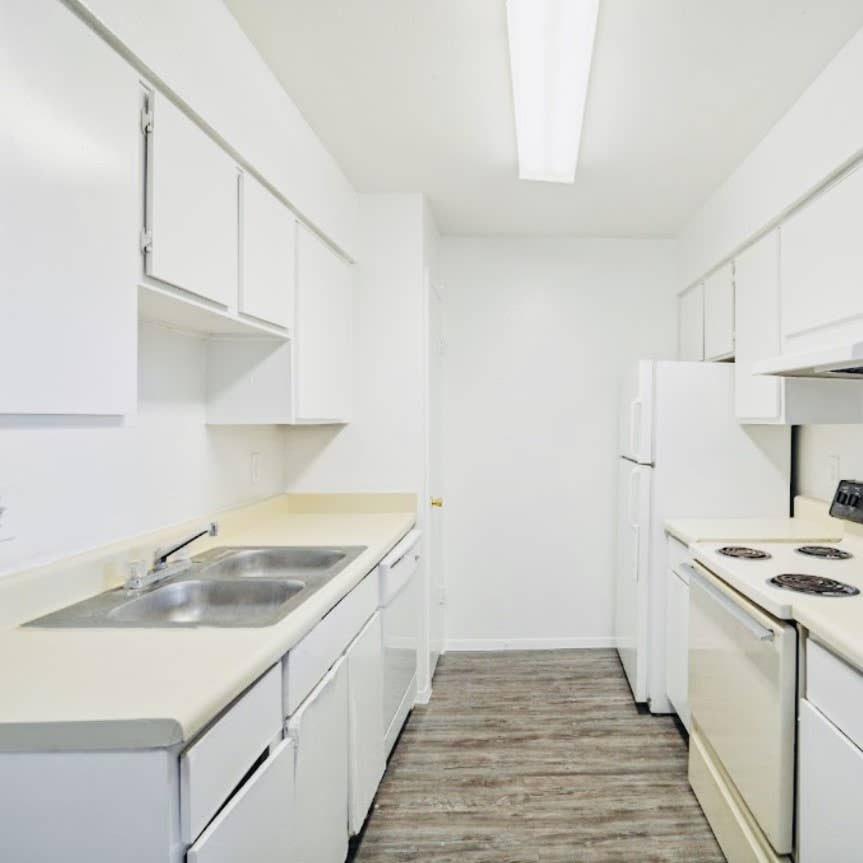 2BED 2BATH 9700 MESA HTOWN TEXAS