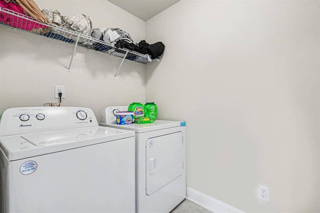 THREE FLOOR THREE BEDROOM HOUSE