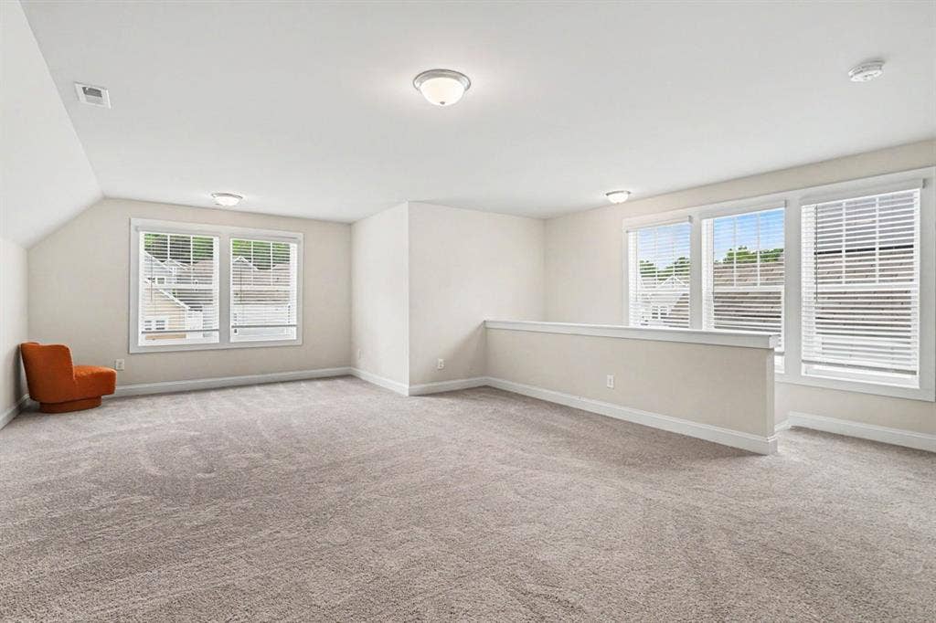 THREE FLOOR THREE BEDROOM HOUSE