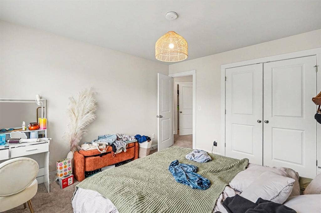 THREE FLOOR THREE BEDROOM HOUSE