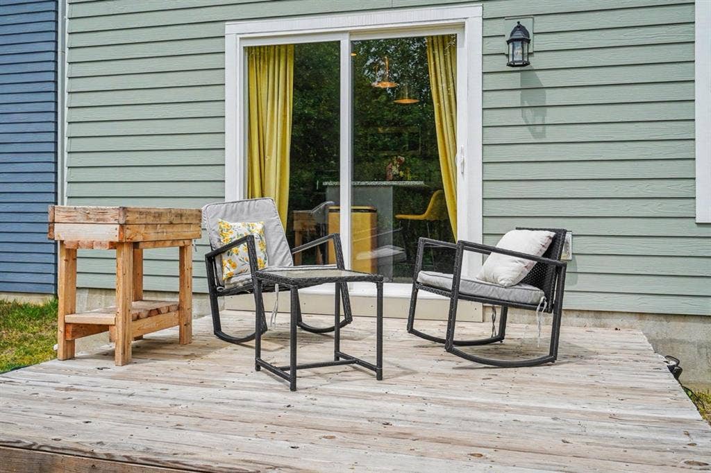 THREE FLOOR THREE BEDROOM HOUSE