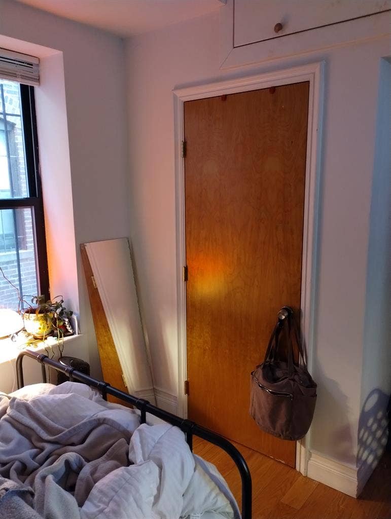 ROOM FOR RENT (sept.1 move-in)