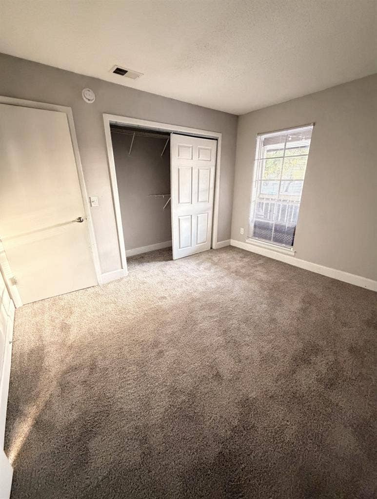 Roommate wanted now in Westshore