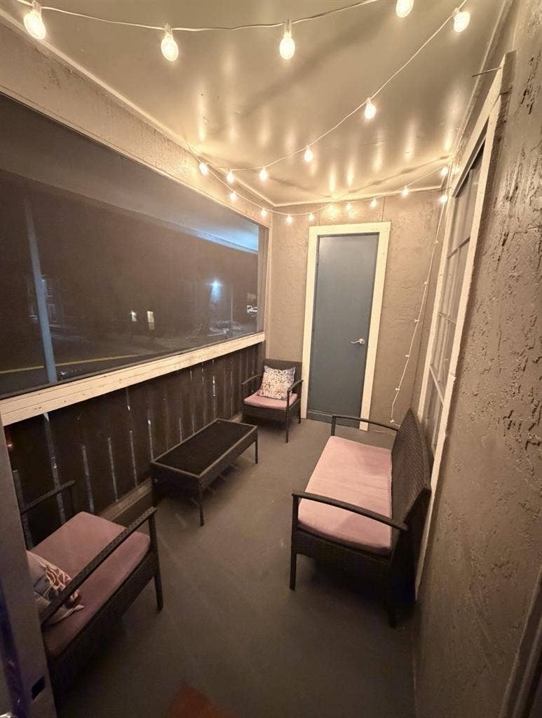 Roommate wanted now in Westshore