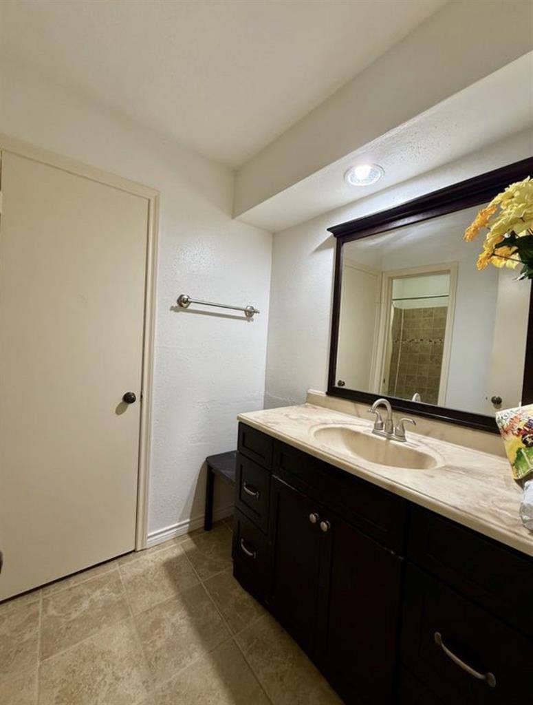 Roommate search by July