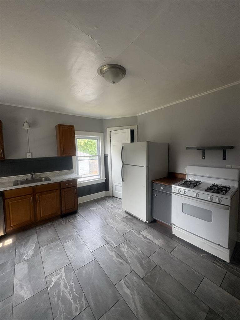 Looking to sublet my leasee