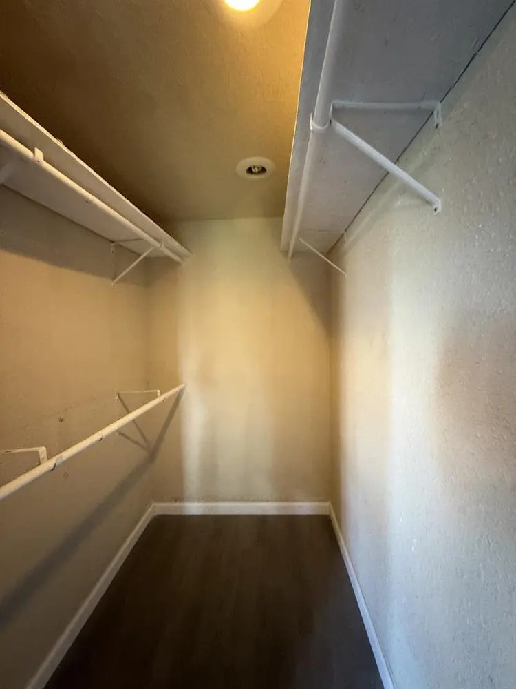 Looking for Female Roommate