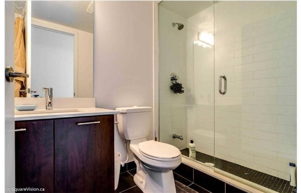 Private room / bath in condo unit