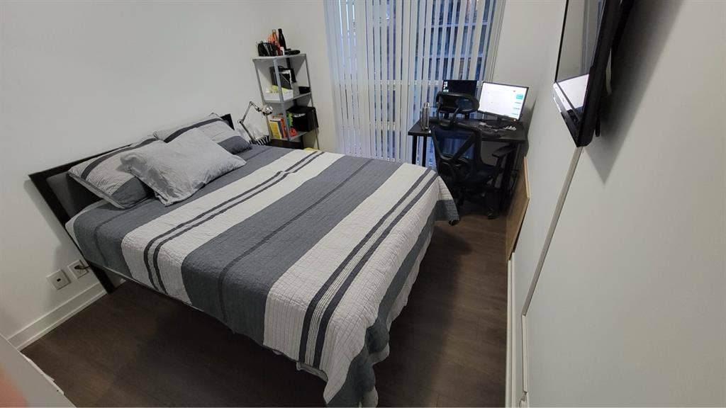 Private room / bath in condo unit