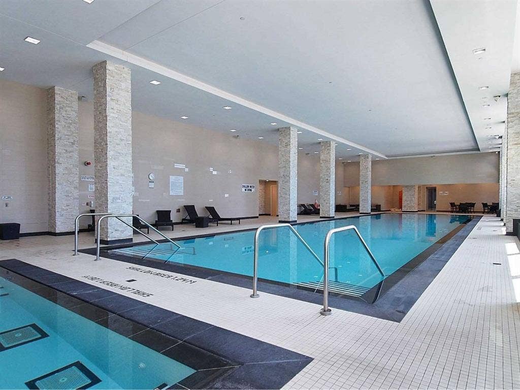 Private room / bath in condo unit