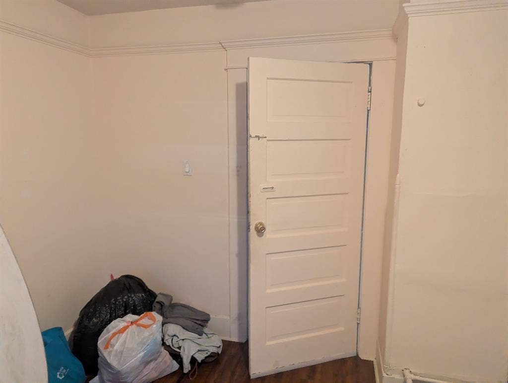 Christian man as a housemate