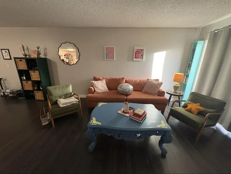 Looking for a roommate July/August