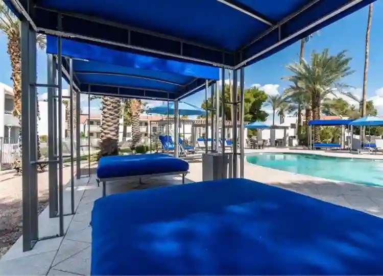 Looking for a roommate July/August