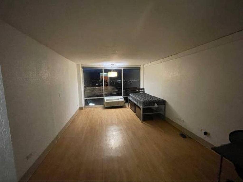 URGENT need to re-let studenthousin