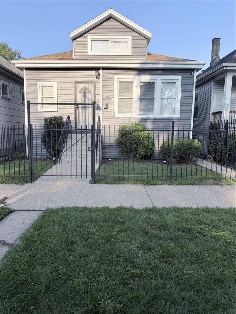 Comfortable room for rent men only