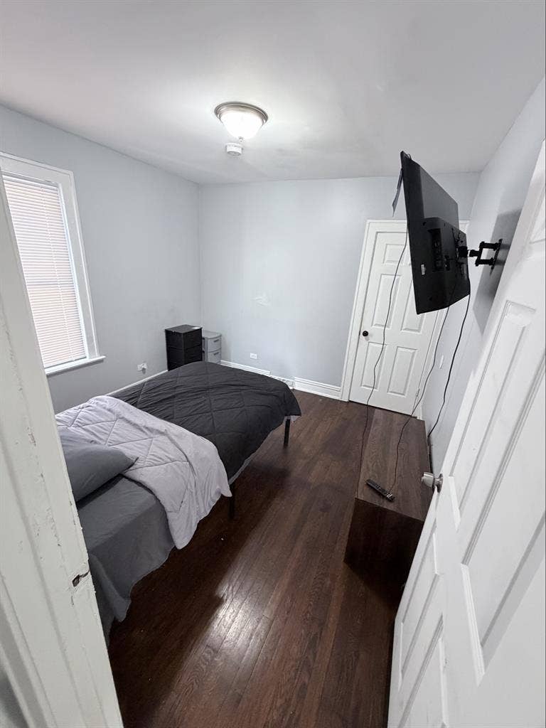 Comfortable room for rent men only