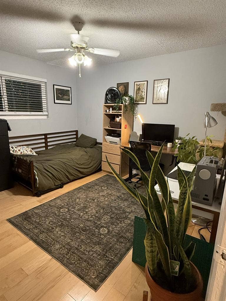 Room for rent in 2bd1.5bth