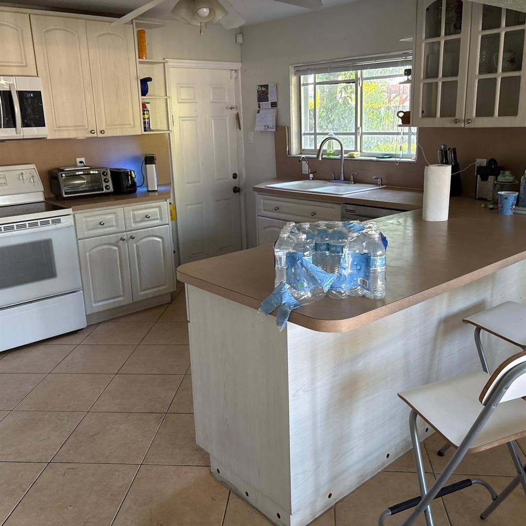 1-2 rooms for Rent